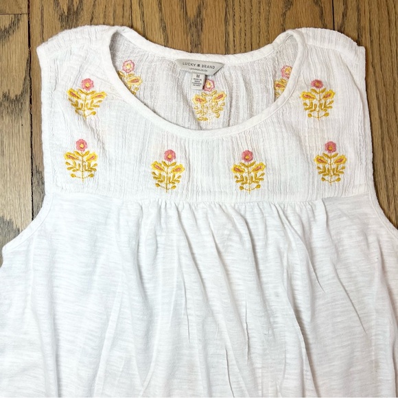Lucky Brand Women’s White Embroidered Summer Floral Peplum Tank Top Size Medium - Picture 2 of 8